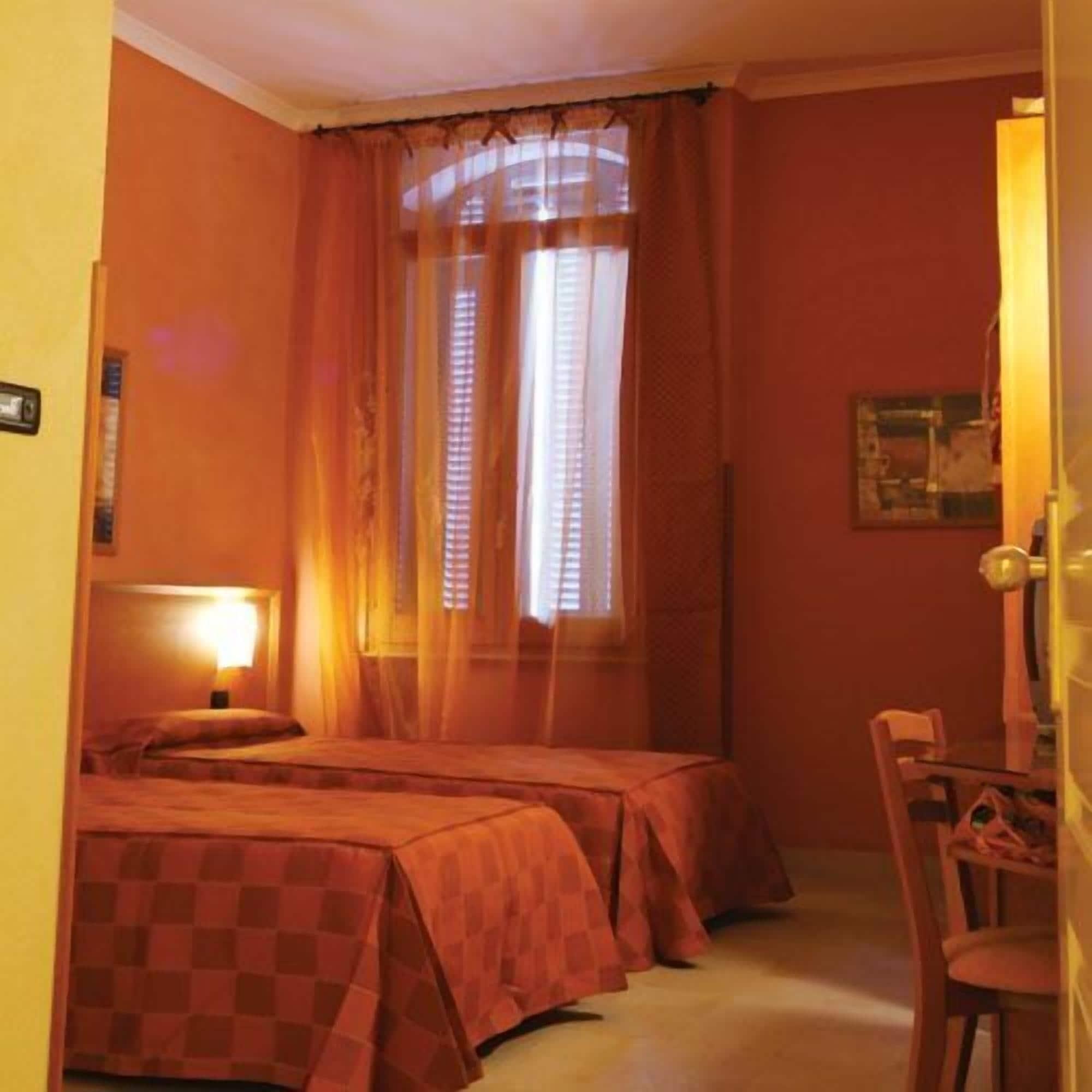 Hotel Eden Napoli Esterno foto
